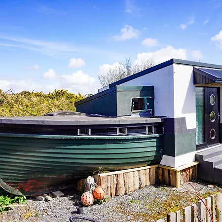 Renovated Boat House At Valentia Island Escape